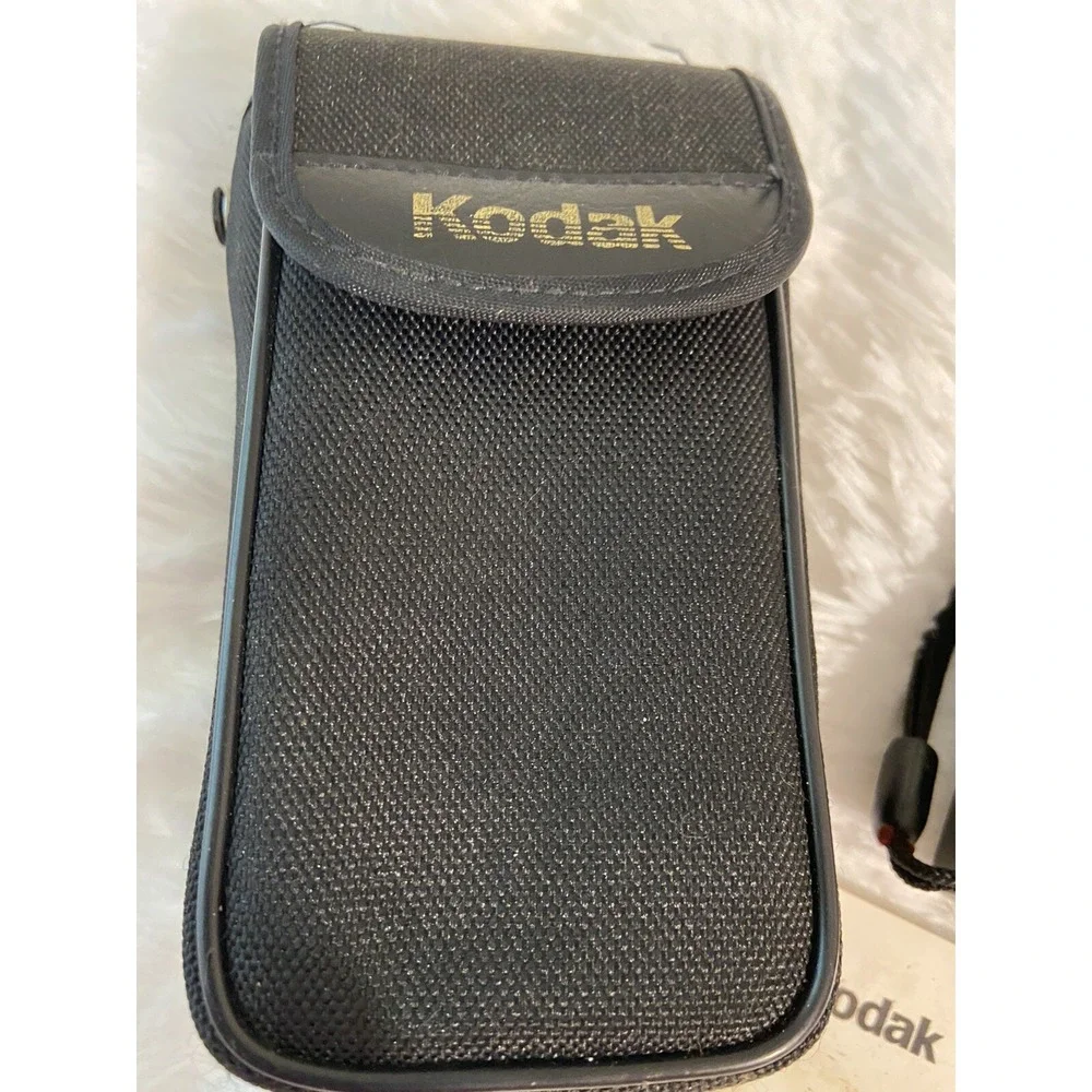 Kodiak 35mm‎ camera With case. Not Tested